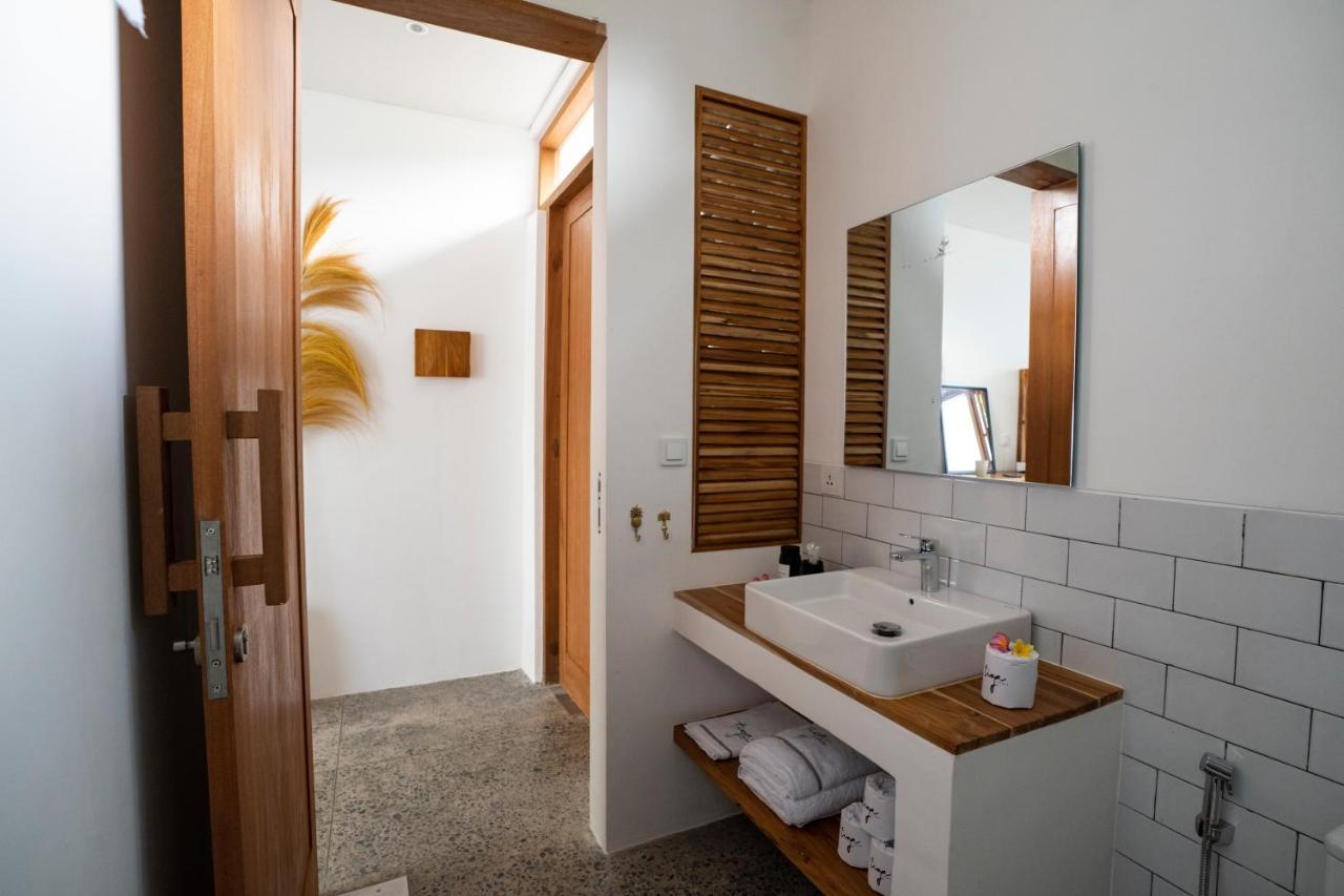 Tiga Studios - Adults Only Kuta  Екстер'єр фото