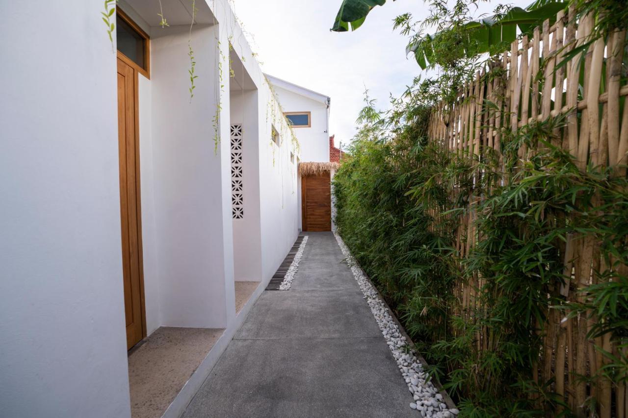 Tiga Studios - Adults Only Kuta  Екстер'єр фото
